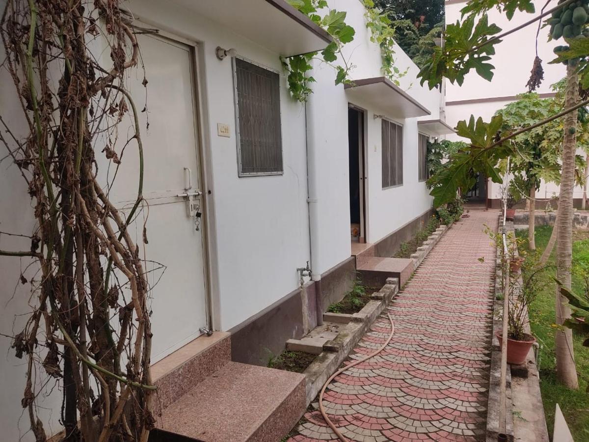 Vatika Homestay Varanasi Exterior photo