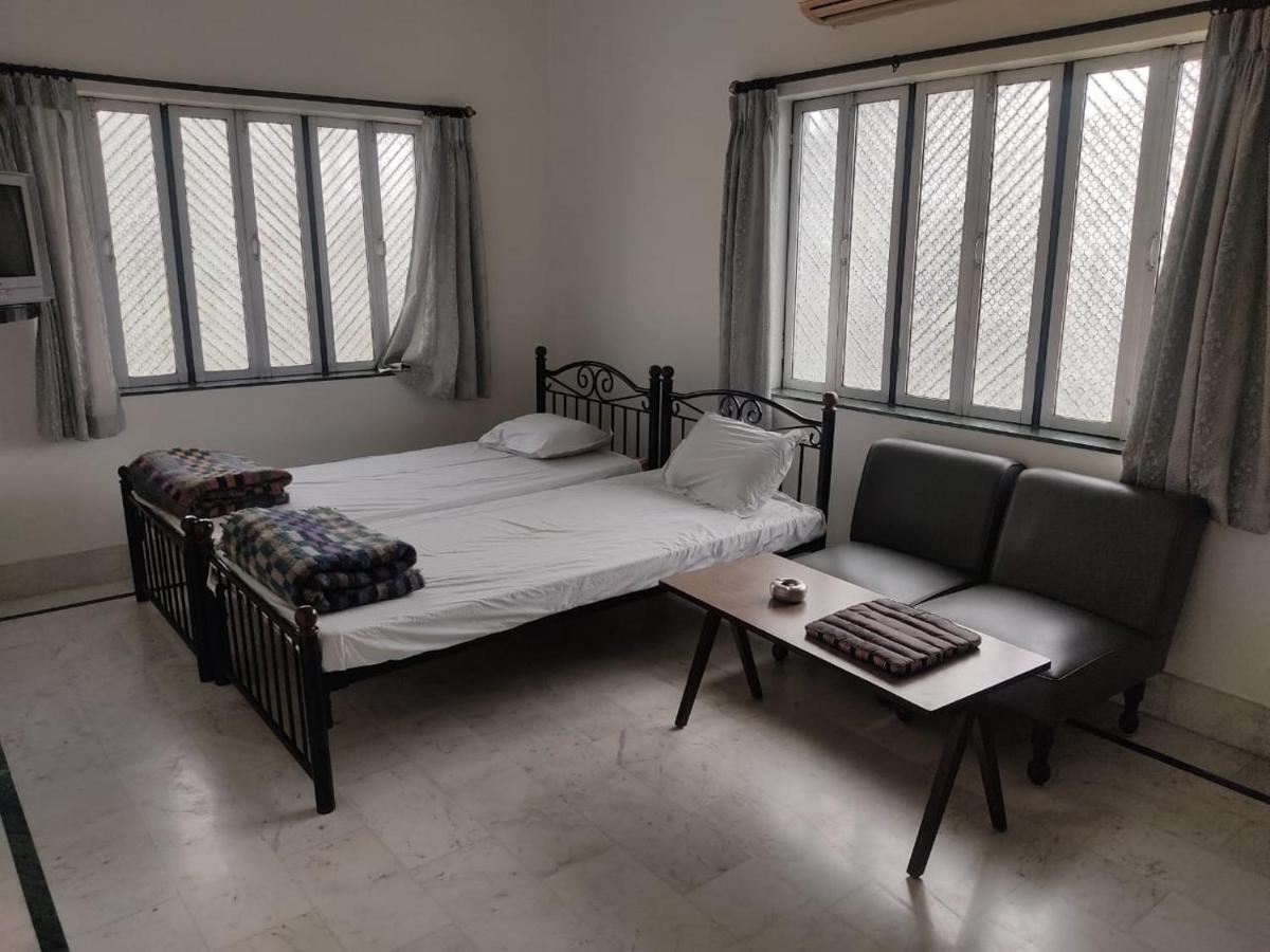 Vatika Homestay Varanasi Exterior photo