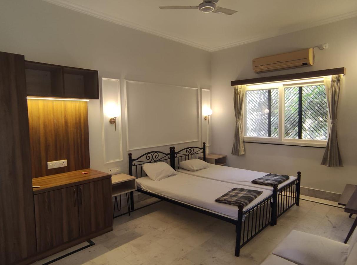Vatika Homestay Varanasi Exterior photo