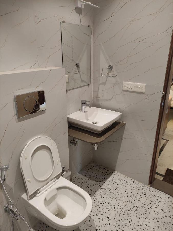 Vatika Homestay Varanasi Exterior photo