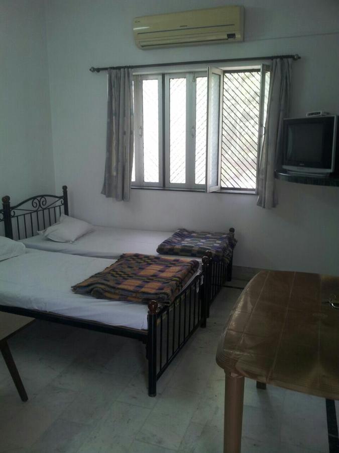 Vatika Homestay Varanasi Exterior photo